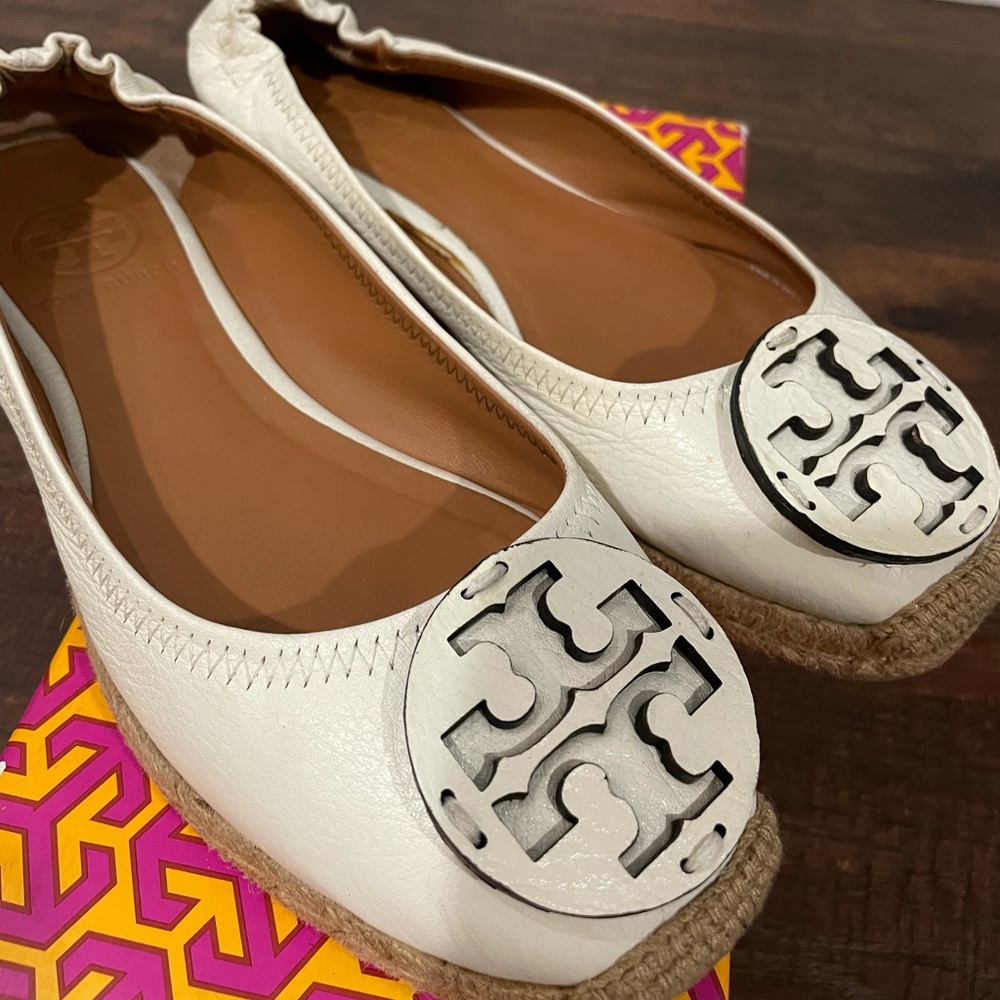 Tory Burch Flats - White Ivory